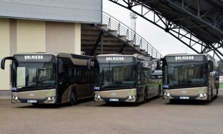 Prezentē Valmieras jaunos hibrīdautobusus