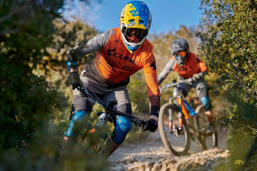 Klajā nācis Enduro viedpulkstenis ar akumulatora darbības laiku līdz pat 65 dienām 13 pieejamie Enduro modeļi