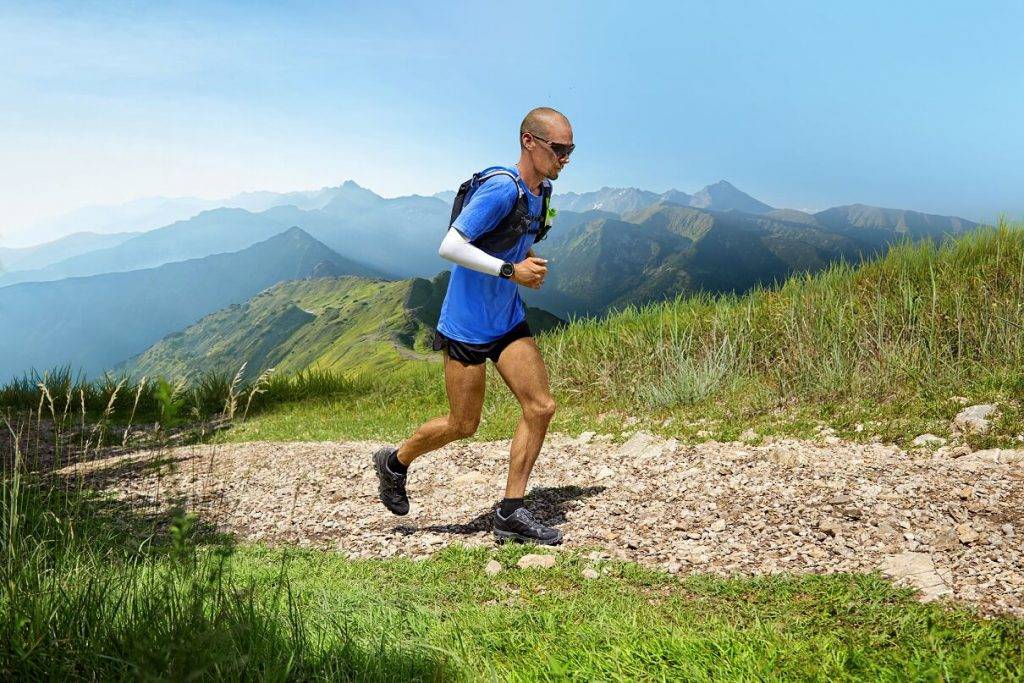 Klajā nācis Enduro viedpulkstenis ar akumulatora darbības laiku līdz pat 65 dienām 12 Vieglajam un izturīgajam Enduro viedpulkstenim ir jauna UltraFit neilona siksniņa