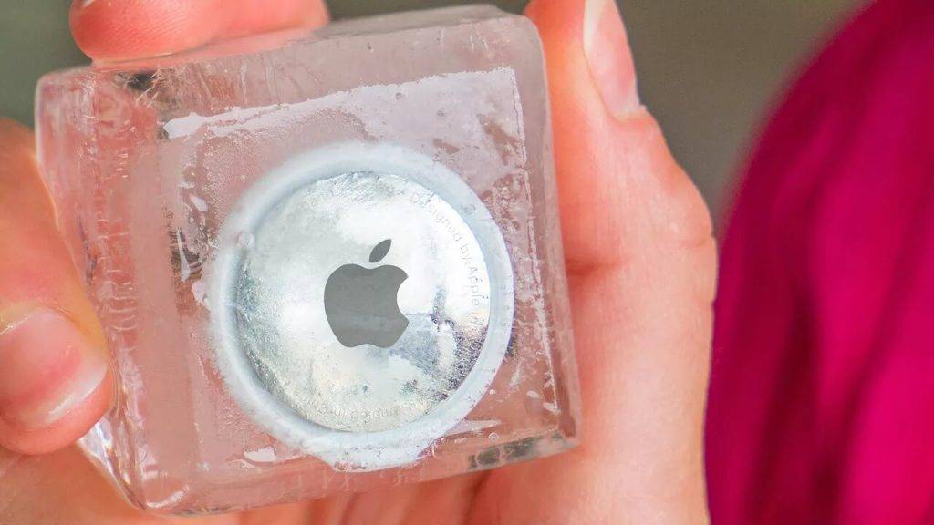 CNET: AirTag - ļoti izturīga ierīce 10 CNET AirTag tests