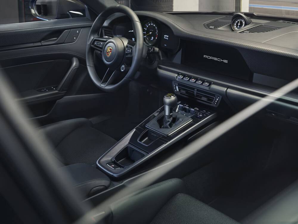 “Porsche” laiž klajā jauno “911 GT3” ar “Touring” pakotni