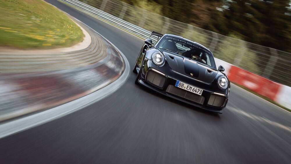 Sērijveida automobiļu ātruma rekordists Nordšleifes trasē – "Porsche 911 GT2 RS"