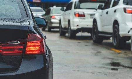 Augstākās klases un ikdienas auto saplūšanas punkts: vai ieguvēji būs visi pircēji