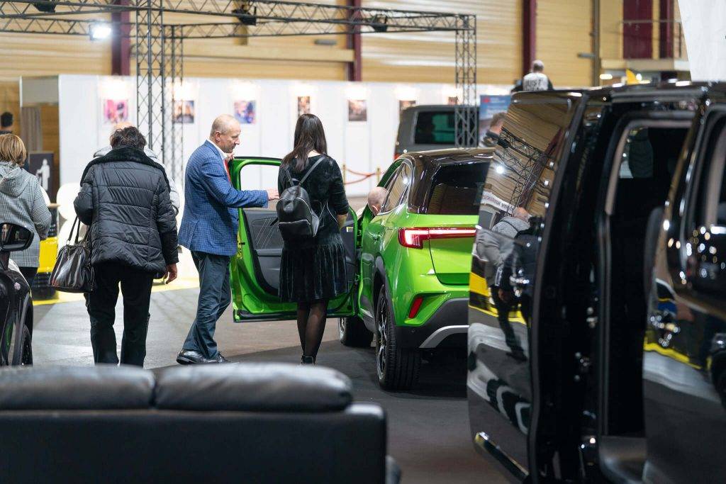 Ar vairākām auto pirmizrādēm jaudīgi aizvadīta izstāde “Auto 2021”! 14 Ar vairākām auto pirmizrādēm jaudīgi aizvadīta izstāde “Auto 2021”!