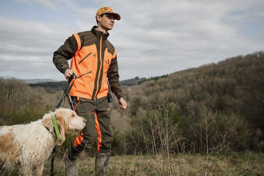 Zini, kur atrodas Tavs suns! Klajā laista jauna suņu izsekošanas ierīce – Alpha 10 3 Zini, kur atrodas Tavs suns! Klajā laista jauna suņu izsekošanas ierīce – Alpha 10