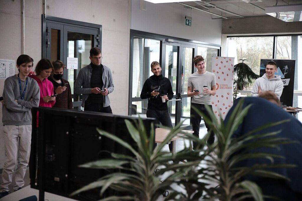 Jauno tehnoloģiju un inovāciju dienā iesildāmies svētku lielajai programmai! 11 Jauno tehnoloģiju un inovāciju dienā iesildāmies svētku lielajai programmai!