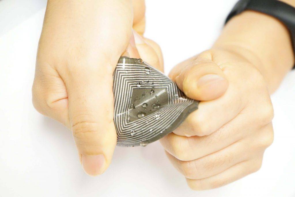 Bioelektroniska ierīce, kas iegūst enerģiju no cilvēka kustībām 5 Jaunākās tehnoloģijas