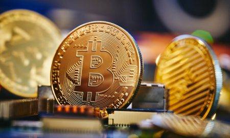 Bils Millers izsakās par likmi uz bitkoinu un apšauba altkoina panākumus