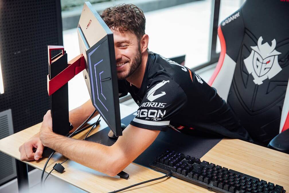 AGON PRO monitori nepārtraukti atbalsta tādus G2 Esports spēlētājus, kā JACKZ, un uzlabo viņu spēli