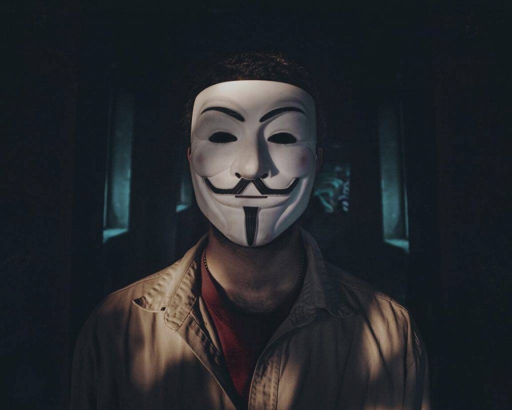 Anonymous pret Krieviju