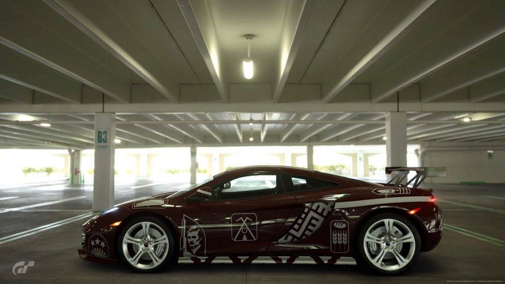 Latvijas grafiskais mākslinieks godina Latviju ar speciāli dizainētu auto sacīkšu mašīnu PlayStation spēlē Gran Turismo 7