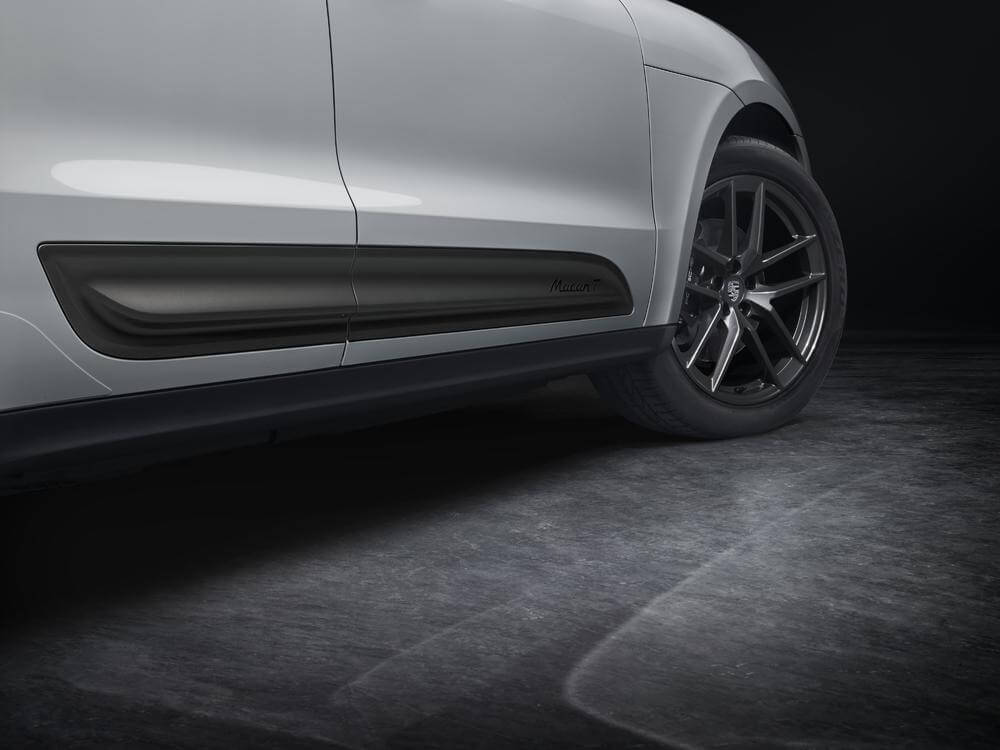 "Porsche" prezentē pirmo "Macan T"