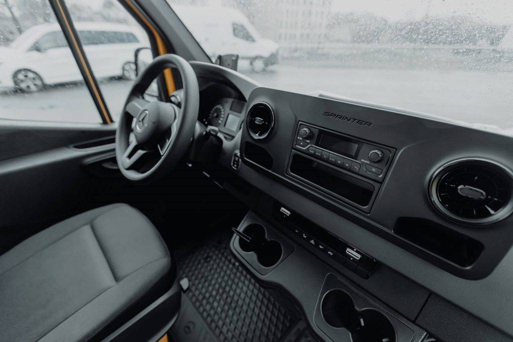 DHL saņēmis pirmo eSprinter atslēgas