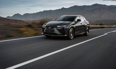 Lexus iepazīstina ar jauno, pilnībā elektrisko modeli RZ 450e