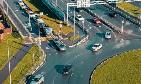 Gandrīz katra ceturtā lietotā automašīna Latvijā ar nepatiesiem nobraukuma datiem