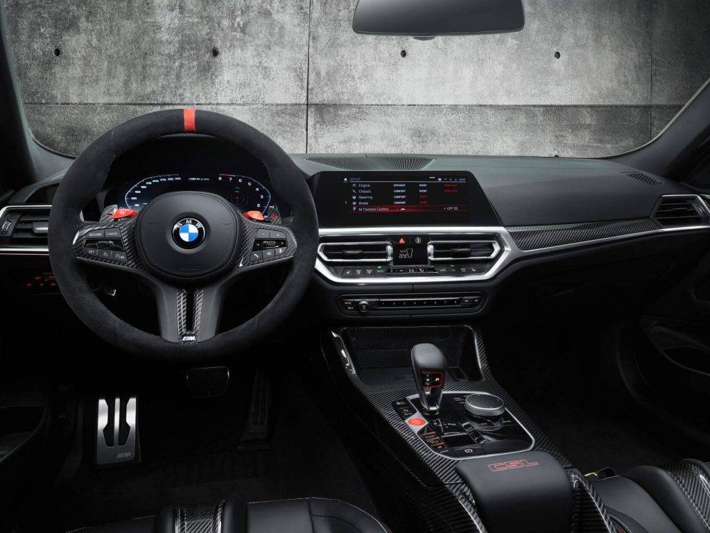 Jaunais BMW M4 CSL – leģendas jaunā versija