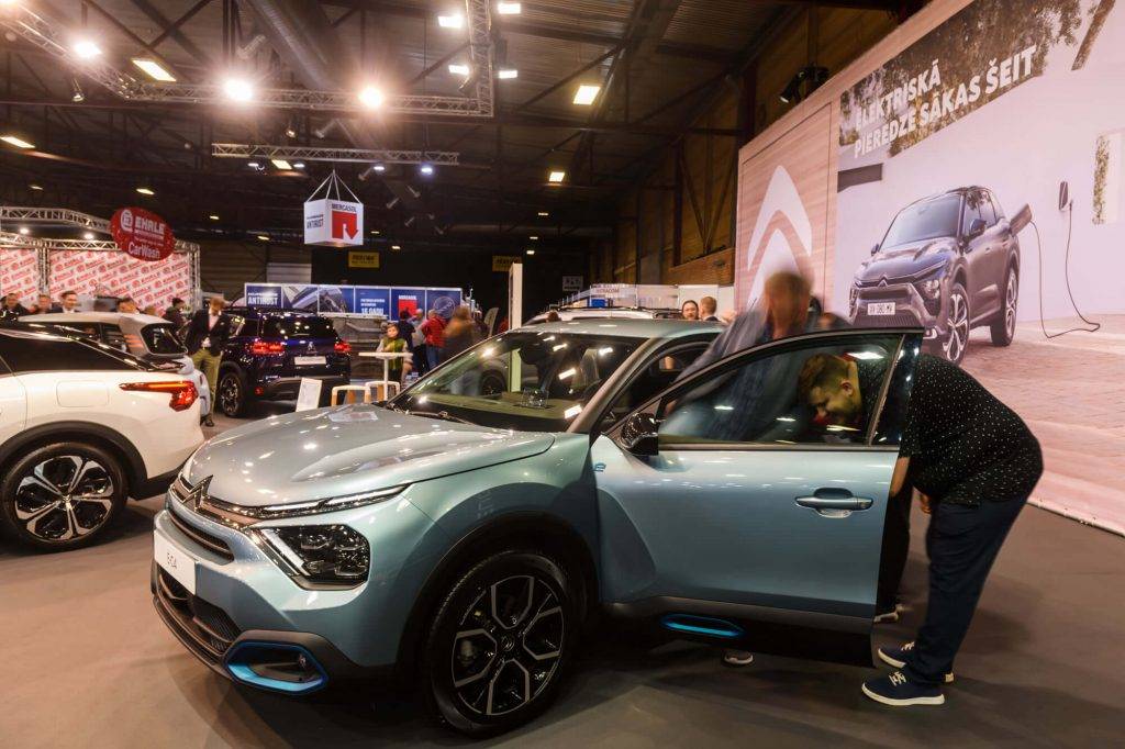 Pieci iemesli, kāpēc augstāks klīrenss ir labāks un kāpēc tam nav obligāts SUV 5 Pieci iemesli, kāpēc augstāks klīrenss ir labāks un kāpēc tam nav obligāts SUV