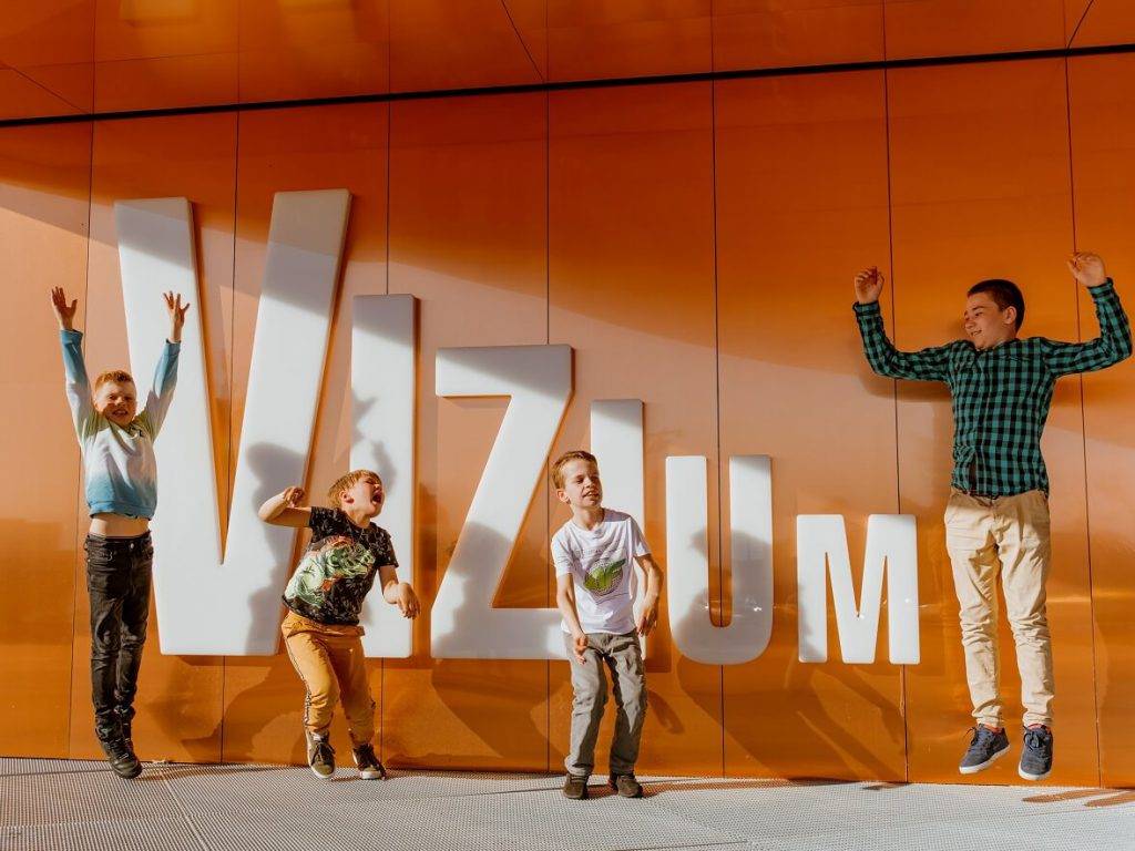 10 interesanti fakti par jauno Ventspils zinātnes centru VIZIUM 24 Ko nozīmē “VIZIUM”?