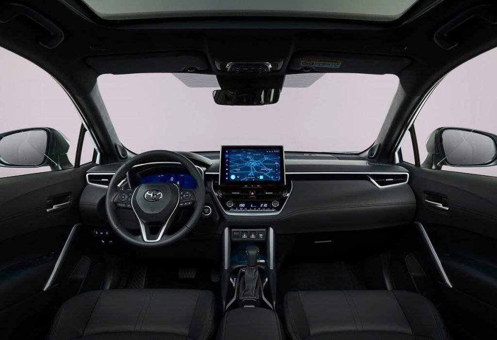 Tiek paziņotas jaunā Toyota Corolla Cross apvidus hibrīdauto cenas 13 Tiek paziņotas jaunā Toyota Corolla Cross apvidus hibrīdauto cenas