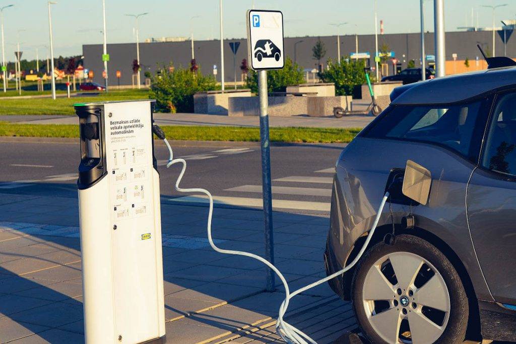 Pēc elektroauto uzlādes staciju skaita esam Baltijas līderi 5 Pēc elektroauto uzlādes staciju skaita esam Baltijas līderi