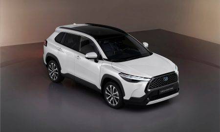 Tiek paziņotas jaunā Toyota Corolla Cross apvidus hibrīdauto cenas