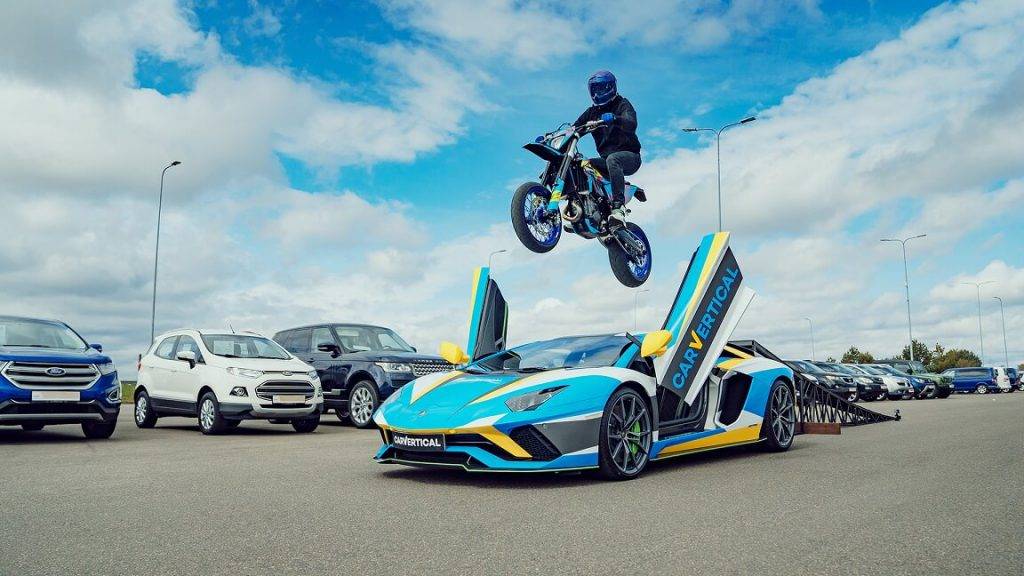 Pieaugot motociklu popularitātei pastiprinās arī krāpniecība lietoto transportlīdzekļu tirgū. Lūk, kā no tās izvairīties 8 Pieaugot motociklu popularitātei pastiprinās arī krāpniecība lietoto transportlīdzekļu tirgū. Lūk, kā no tās izvairīties