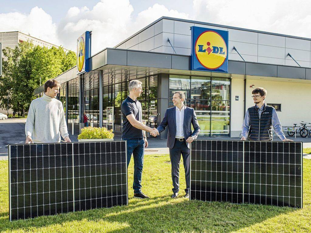 “Lidl” sāk aprīkot veikalus ar saules paneļiem 8 “Lidl” sāk aprīkot veikalus ar saules paneļiem
