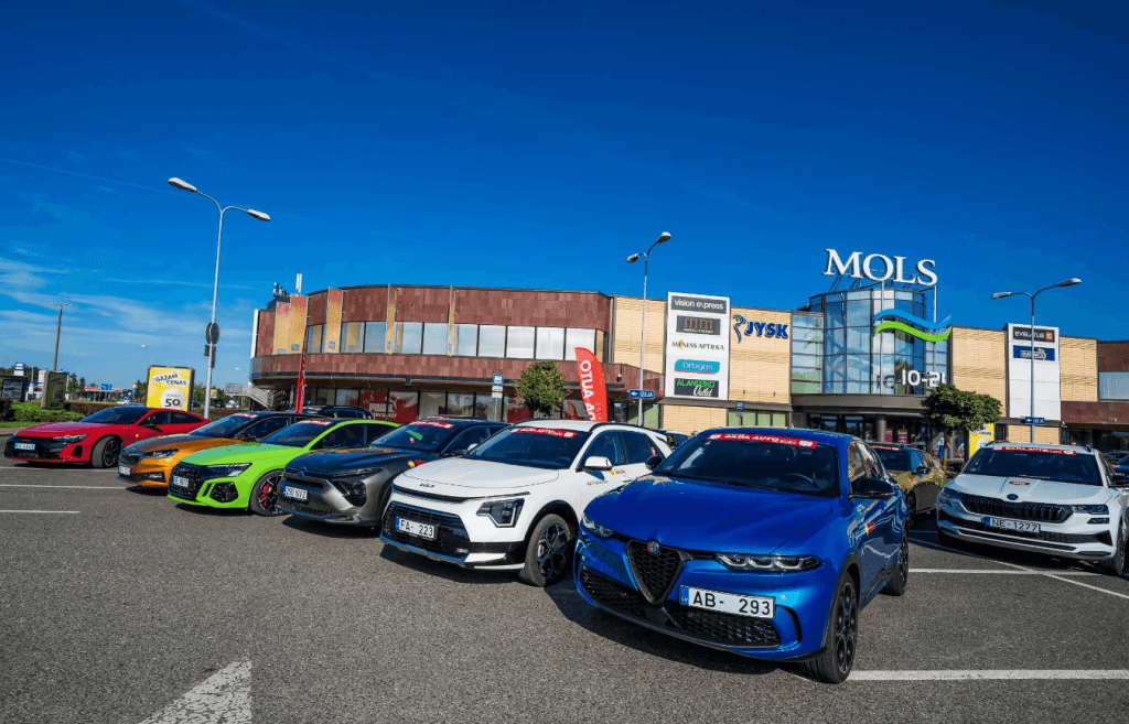 "Latvijas Gada auto testa dienā Molā" būs iespējams izmēģināt jaunākos automobiļus Latvijā 5 "Latvijas Gada auto testa dienā Molā" būs iespējams izmēģināt jaunākos automobiļus Latvijā