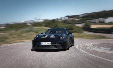 Jaunais “Porsche 911 GT3 RS” gatavs doties trasē