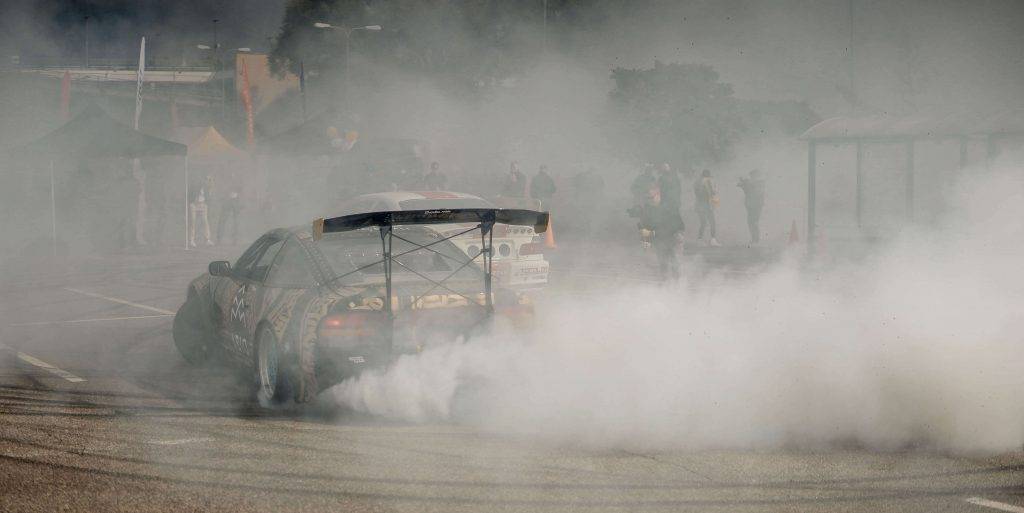 Ar kūpošām riepām aizvadīta "Latvijas Gada auto testa diena Molā" 32 Ar kūpošām riepām aizvadīta "Latvijas Gada auto testa diena Molā"