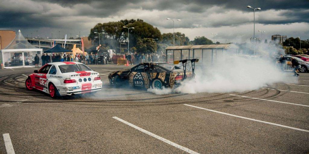 Ar kūpošām riepām aizvadīta "Latvijas Gada auto testa diena Molā" 27 Ar kūpošām riepām aizvadīta "Latvijas Gada auto testa diena Molā"