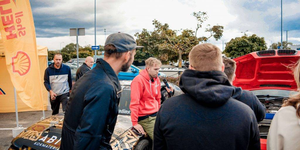 Ar kūpošām riepām aizvadīta "Latvijas Gada auto testa diena Molā" 24 Ar kūpošām riepām aizvadīta "Latvijas Gada auto testa diena Molā"