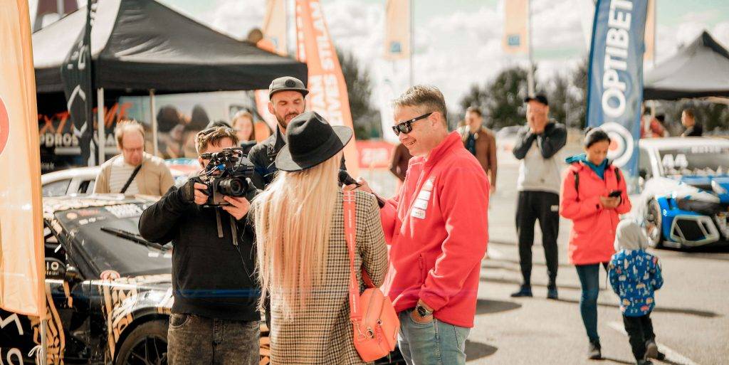 Ar kūpošām riepām aizvadīta "Latvijas Gada auto testa diena Molā" 38 Ar kūpošām riepām aizvadīta "Latvijas Gada auto testa diena Molā"