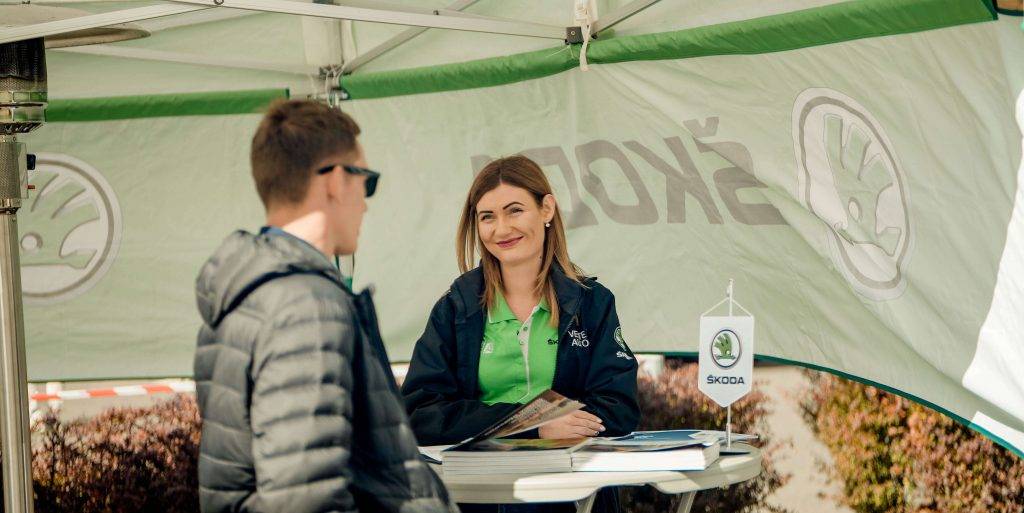 Ar kūpošām riepām aizvadīta "Latvijas Gada auto testa diena Molā" 37 Ar kūpošām riepām aizvadīta "Latvijas Gada auto testa diena Molā"