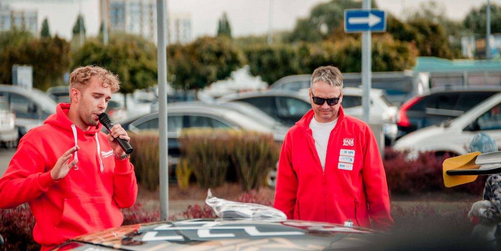 Ar kūpošām riepām aizvadīta "Latvijas Gada auto testa diena Molā" 18 Ar kūpošām riepām aizvadīta "Latvijas Gada auto testa diena Molā"