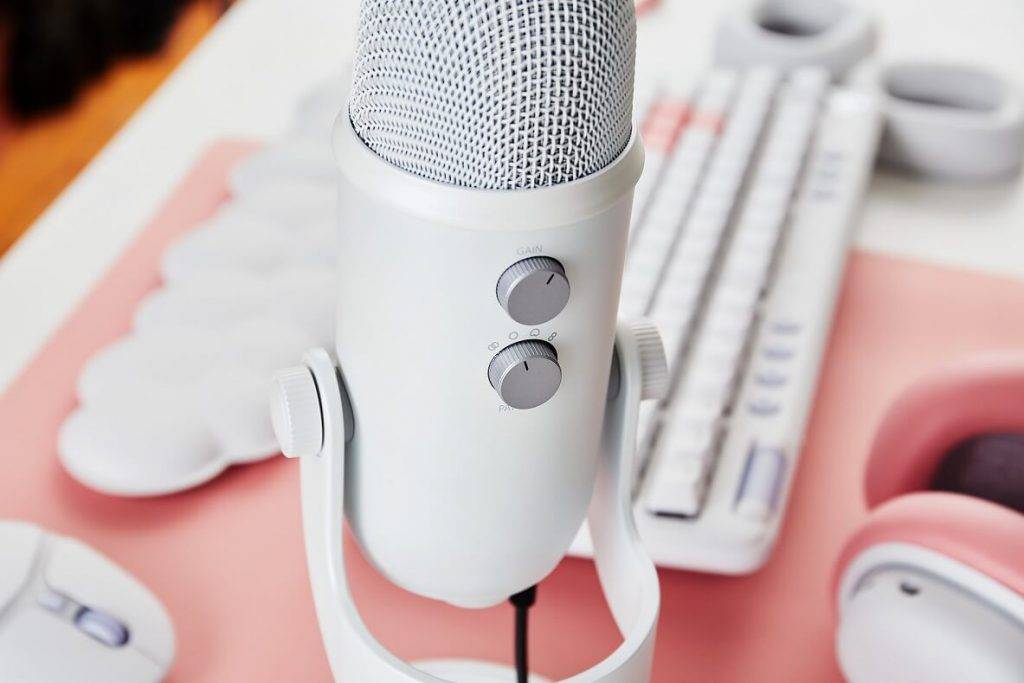 Mēs sākam jaunu spēles laikmetu ar Aurora Kolekciju no Logitech G 14 Blue Yeti USB