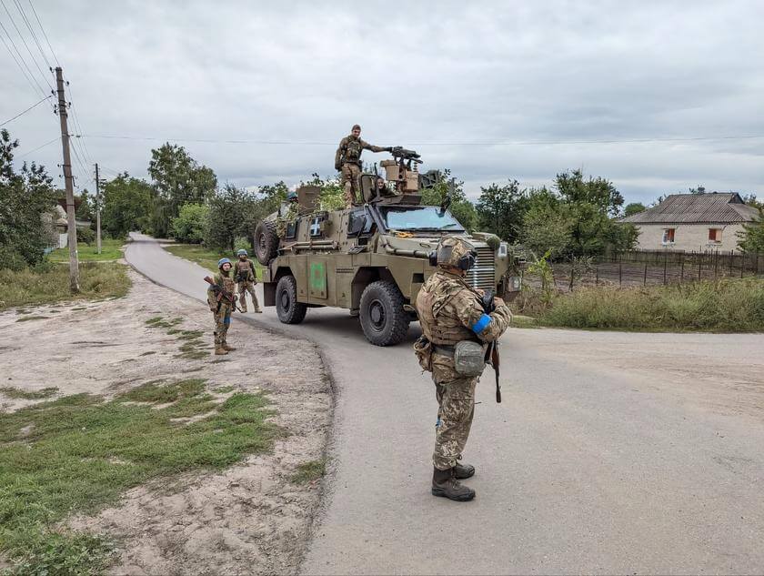 Ukrainas bruņotie spēki pretuzbrukuma laikā Harkivas reģionā izmantoja Austrālijas Bushmaster bruņumašīnas 5 Ukrainas bruņotie spēki pretuzbrukuma laikā Harkovas reģionā izmantoja Austrālijas Bushmaster bruņumašīnas
