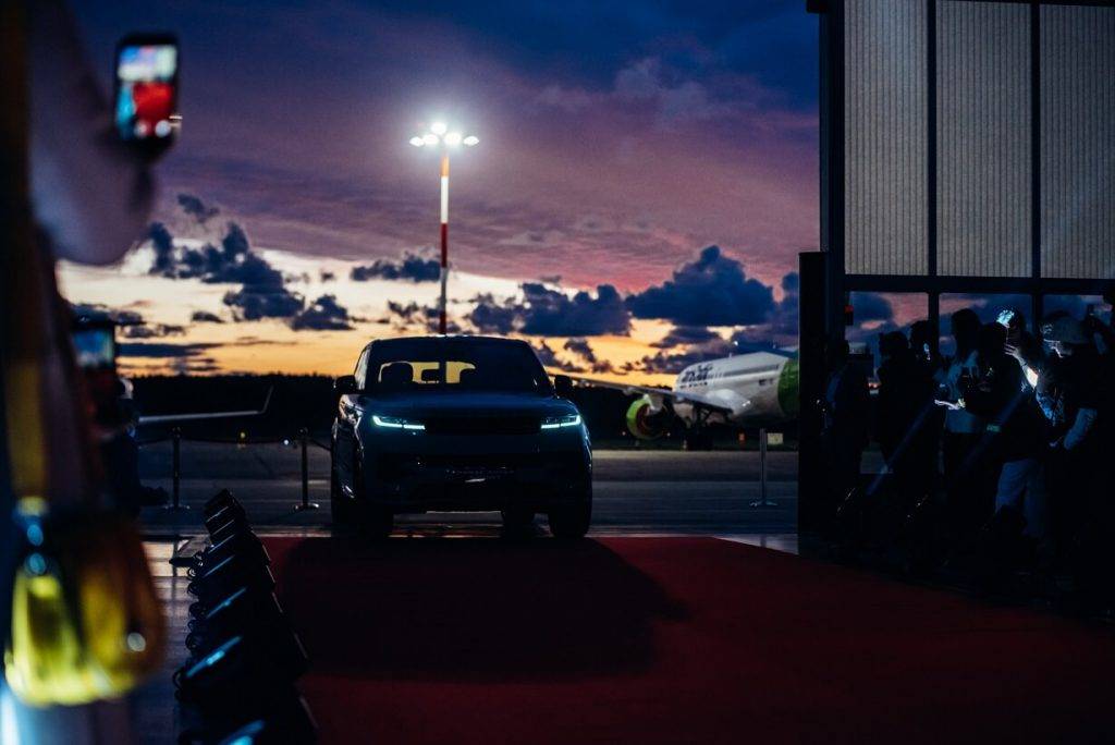 Rīgā uzmirdz Range Rover Sport zvaigzne 9 Rīgā uzmirdz Range Rover Sport zvaigzne