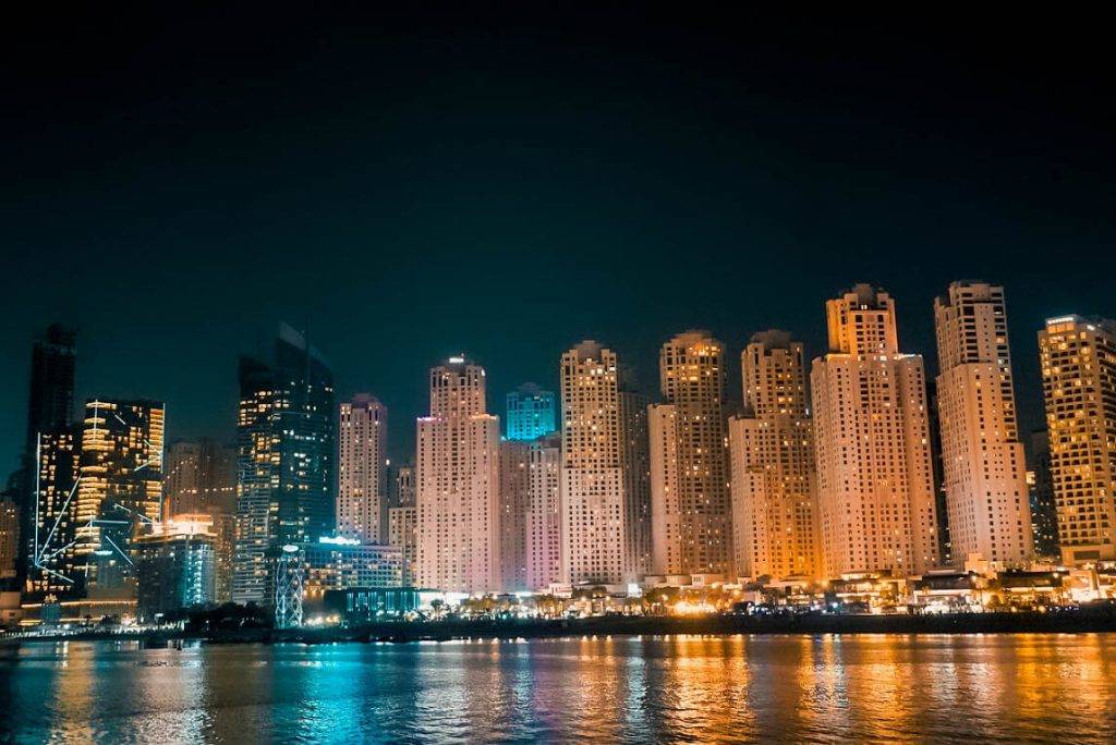 AAE blokķēdes kompānijām piedāvā finansējumu un rezidentūru 5 Arābu Emirāti