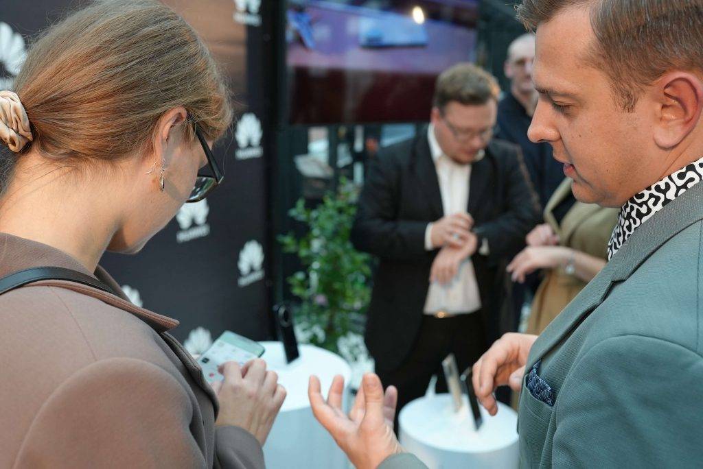 Huawei Latvijā prezentē Mate 50 Pro un citus tehnoloģiju jaunumus