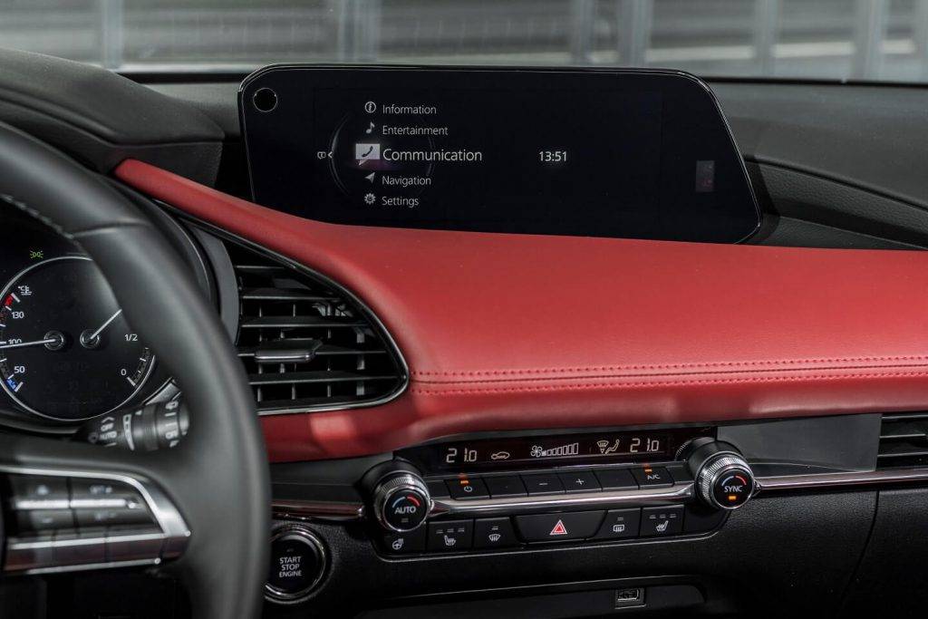 Auto ergonomika: dažkārt vecais pārbaudītais ir labāks par jauno progresīvo 6 Auto ergonomika: dažkārt vecais pārbaudītais ir labāks par jauno progresīvo