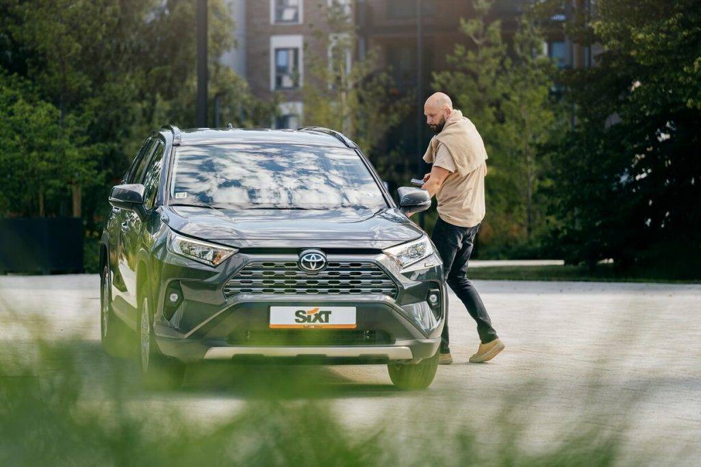 Baltijā darbu sāk automašīnu abonēšanas platforma SIXT+ 8 Baltijā darbu sāk automašīnu abonēšanas platforma SIXT+