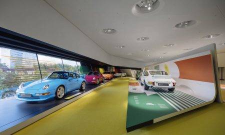 Atklāj savulaik Vācijā ātrākajam sporta automobilim veltītu izstādi “Spirit of Carrera RS”