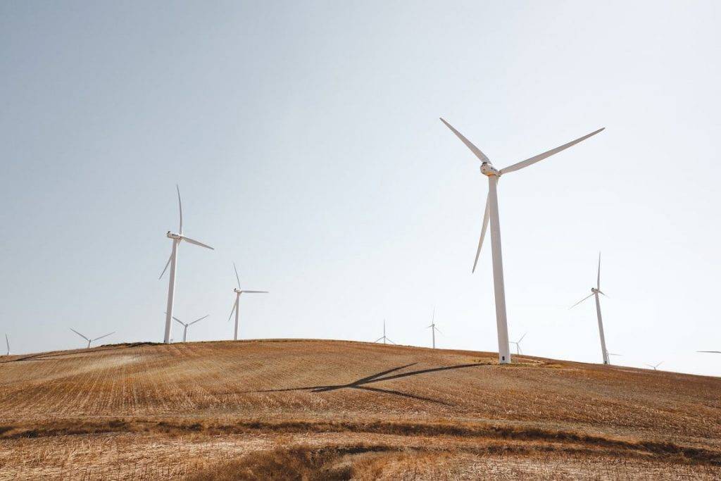 Investīcijas zaļajā enerģijā: kuros uzņēmumos šobrīd ieguldīt