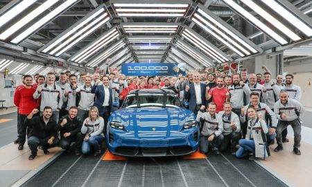 "Porsche" saražojis jau 100 000 "Taycan" modeļus