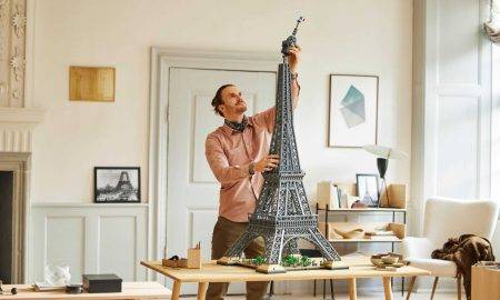 Dienas atradums: milzīgs LEGO Eifeļa tornis