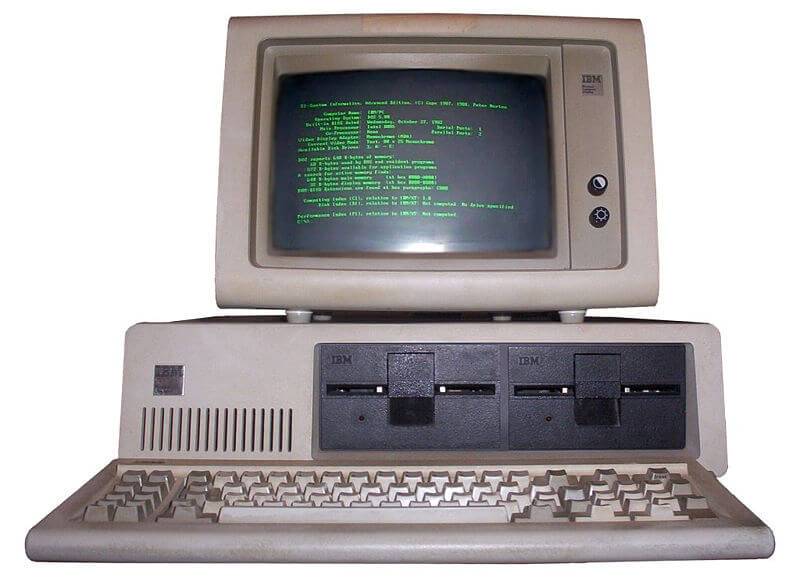 Pirmais masveidā ražotais personālais dators IBM 5150