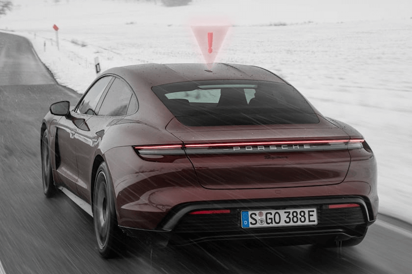 Porsche izstrādā 3D hologrammas sistēmu automašīnām, kas ļaus autovadītājiem "sazināties 5 Porsche nāk klajā ar 3D hologrammas sistēmu