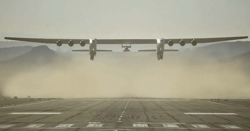 Stratolaunch pirmo reizi izmēģināja pasaulē lielāko lidmašīnu Roc (Video) 7 Roc lidmašīna