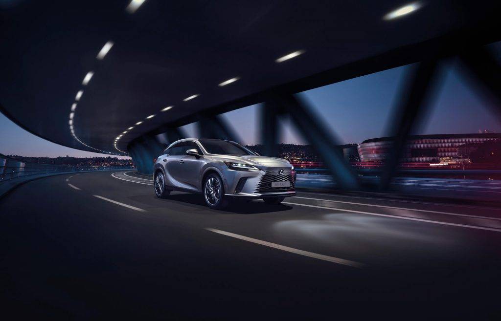 Pilnībā jaunais Lexus RX garantē piecu zvaigžņu drošību 11 Pilnībā jaunais Lexus RX garantē piecu zvaigžņu drošību